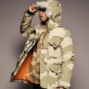 Lacoste LIVE Desert Camo Faux Fur Lined Canvas Parka Jacket Unisex BH8019-51